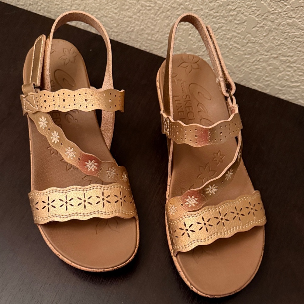 Skechers Women's Bronze Wedge Sandals - Picture 3 of 7